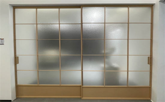 厨房推拉门.jpg 厨房推拉门.jpg